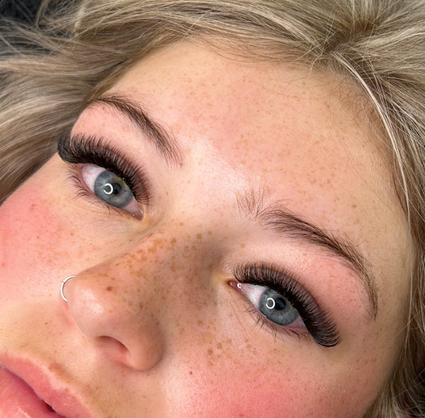 4D PREMADE LASH FANS